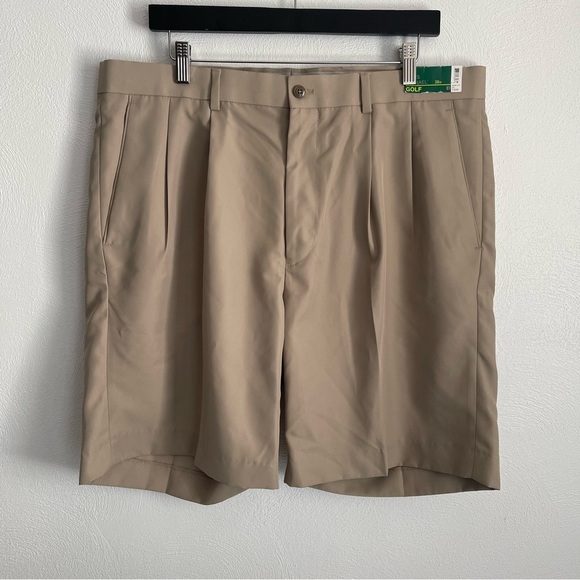 Louis Rapheal Mens golf shorts size 38 NWT tan khaki color - Picture 1 of 9